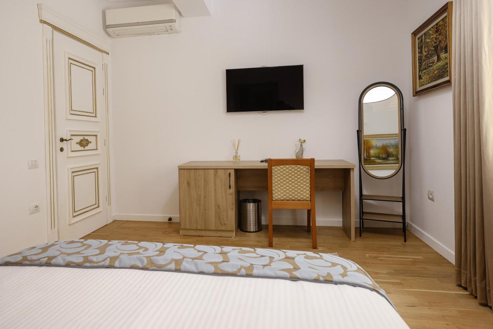 Vila Ferdinand Modern Rooms In Tirana'S Center Quarto foto